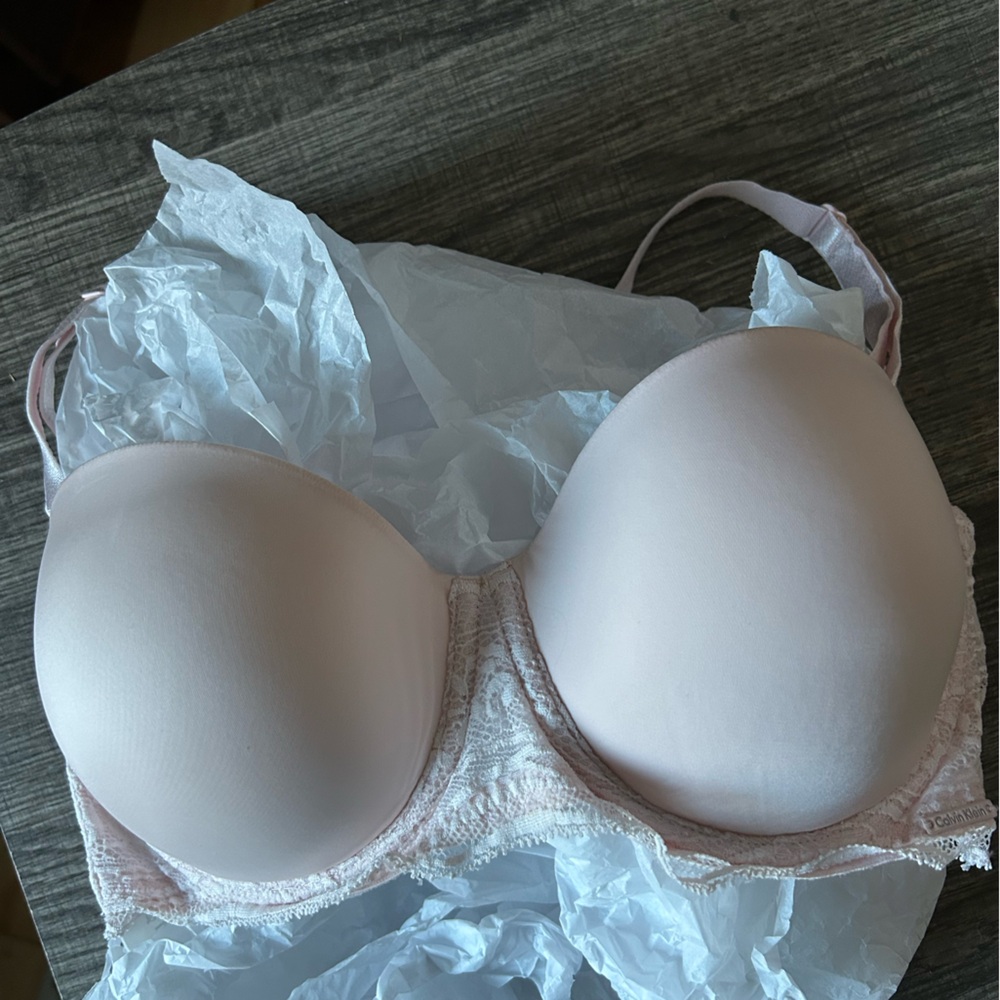 Strapless, convertible padded bra 36C